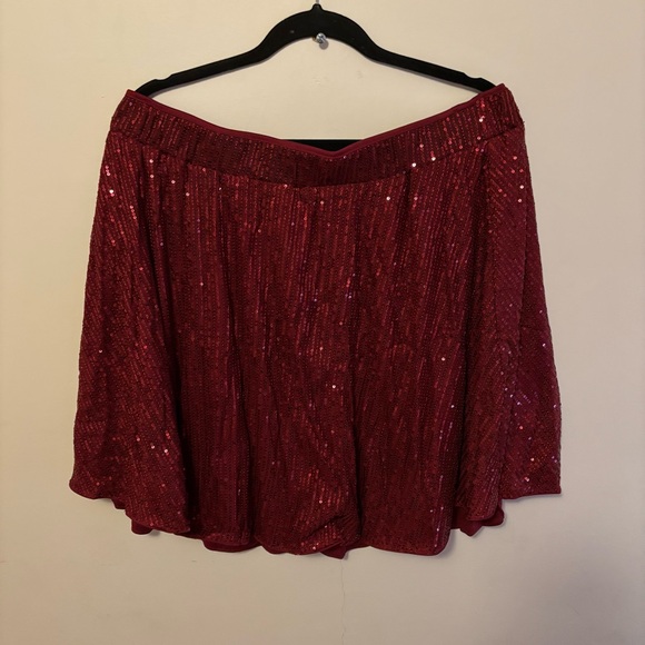 🪩 PLUS Sequin Skirt 🪩 - Picture 3 of 6